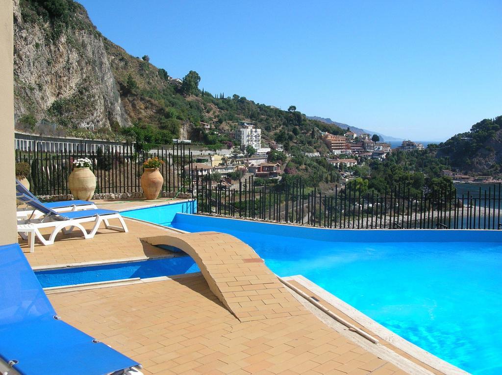 Villa Isola Bella Таорміна Номер фото